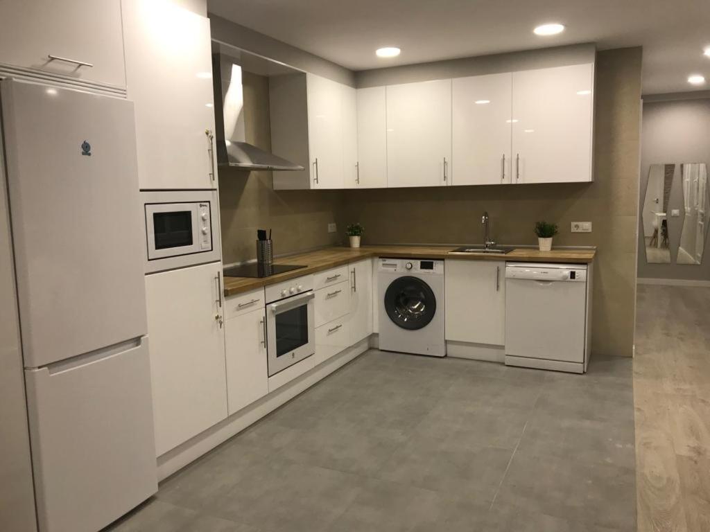 Apartamento Expectacular,Centrico,Nuevo 5 Min A Pie De La Laurel Vivienda De Uso Turistico Logroño Kültér fotó
